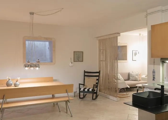 Thelma, Trani Ammouda #feelslikehome Villa